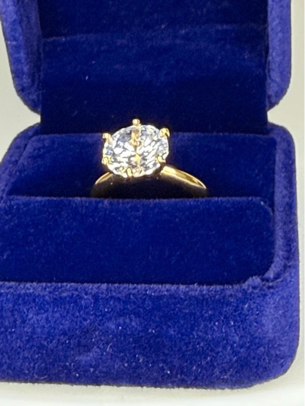 #821 925 Sterling Silver 10mm Round Simulated Diamond Solitaire Ring – Gold Tone